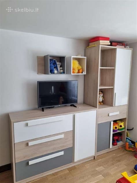 vaiku kambario sekcijos su televizoriaus vieta