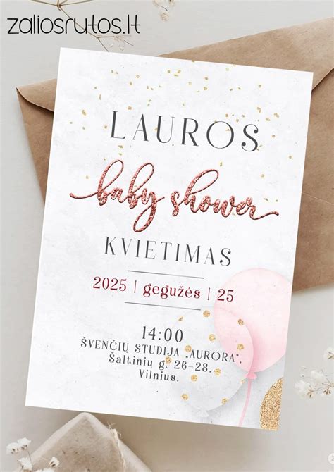 Kūdikio sutiktuvių šventės švenčiančios moterys