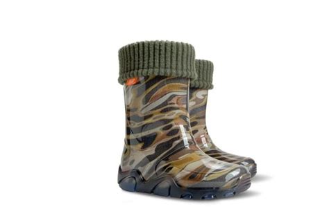 Vaikų skėčiai ir guminiai batai