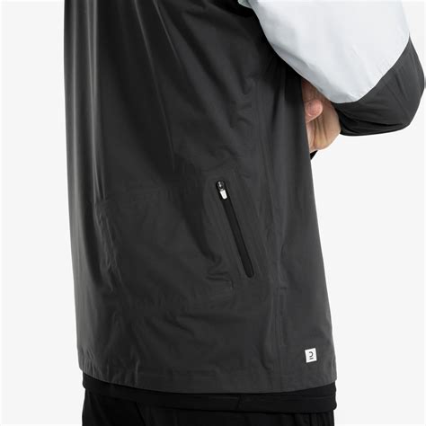 Suaugusiųjų lietaus aprangos pavyzdys