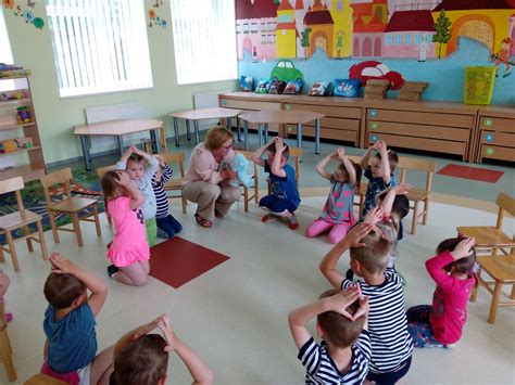 auklėtoja dirbanti su vaikų grupe ikimokyklinio ugdymo įstaigoje