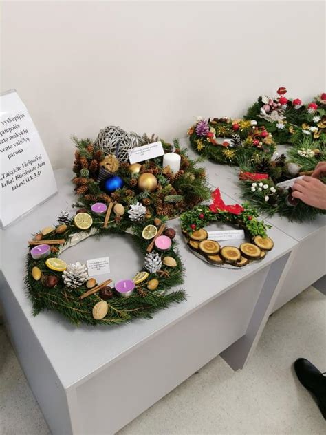 Advento vainikų paroda vaikų darželyje