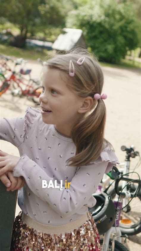 vaikai bendrauja ir draugauja