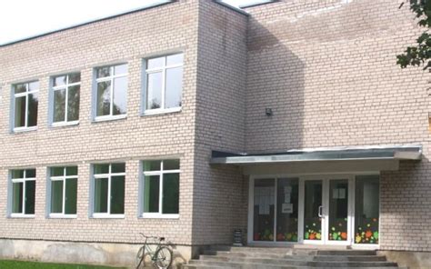 Kutiškių daugiafunkcio centro pastato išorė