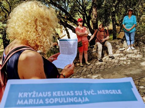 Piligrimai Šiluvos aikštėje