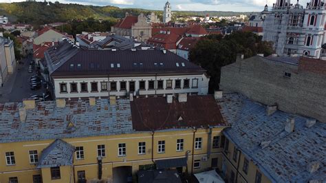 istorinis mokyklos-darželio pastatas arba Paežerių apylinkių panorama