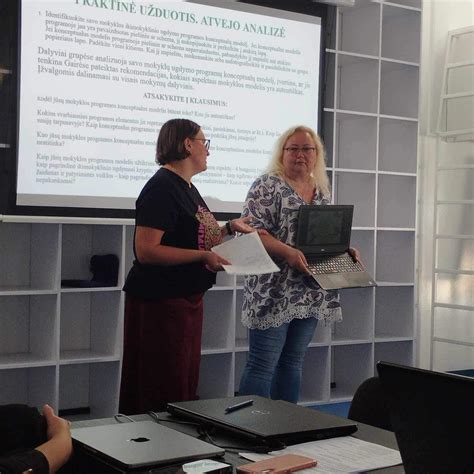 Pedagogai dalyvauja profesiniuose mokymuose