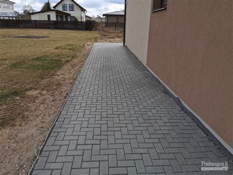 paaukštintų lysvių įrengimo pavyzdys