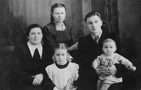 vaizdas su Teresės šeimos portretu