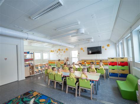 Vaikų grupė, bendradarbiaujanti prie kūrybinio projekto darželyje