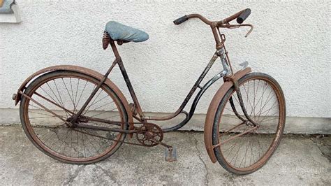 Senovinis vaikiškas dviratis