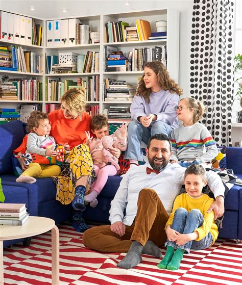 Šeima IKEA parduotuvėje