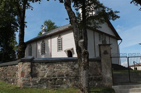 Beižionių Šv. Kryžiaus Išaukštinimo Bažnyčios fasadas