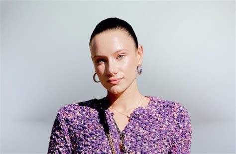 Viktorija Lubytė ir jos sužadėtuvių žiedas