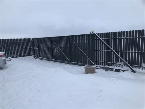 Schematinis apsauginių vartelių montavimas
