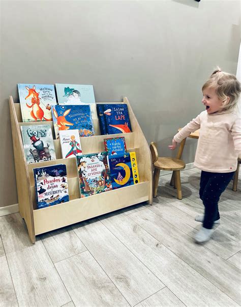 knygu lentyna su vaikisku knygu