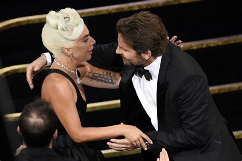 Lady Gaga ir Bradley Cooperis per filmavimą