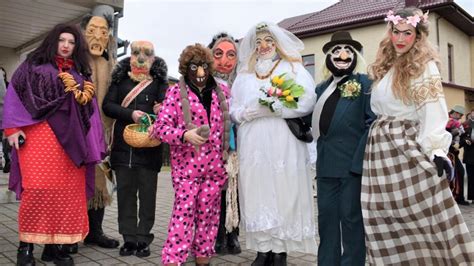 Užgavėnių persirengėliai ir Morė