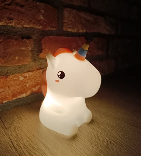 jauki naktinė lemputė vaikų kambaryje