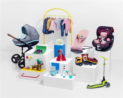 Platus vaikiškų prekių asortimentas parduotuvėje BabyCity