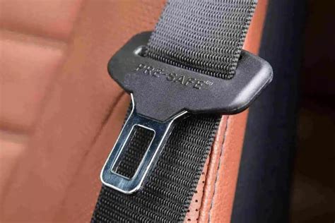 Tvirtinimo būdai: ISOFIX ir automobilio diržai