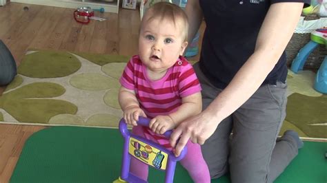 kūdikio raida 10 mėn