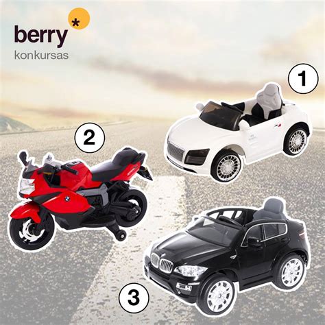 Vaikas, besišypsantis, vairuojantis elektrinį automobilį lauke