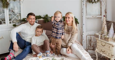 Vaikas fotosesijoje su profesionalia įranga