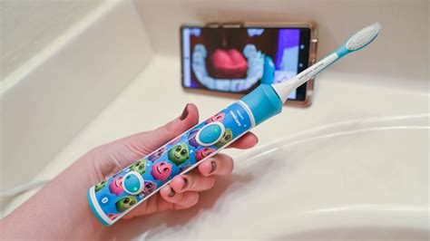 „Philips Sonicare For Kids“ su skirtingomis šepetėlio galvutėmis