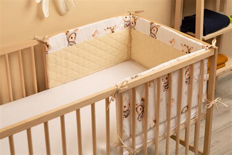 Įvairių modelių kūdikių lovytės nuotrauka