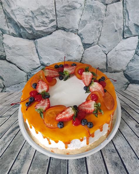 Vaisinis jogurtinis tortas