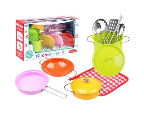 rinkinys su virtuvės įrankiais