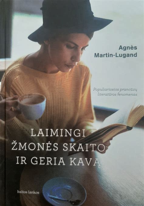 mama geria kavą ir šypsosi