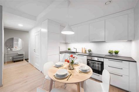 Įvairūs kepurės apdailos variantai
