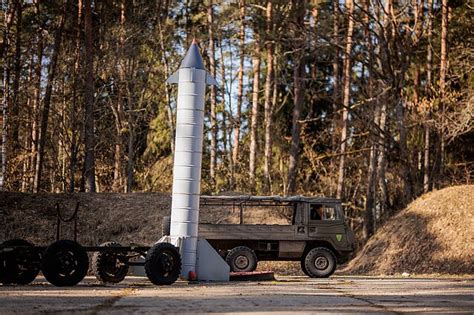 Apleista sovietinė raketinė bazė