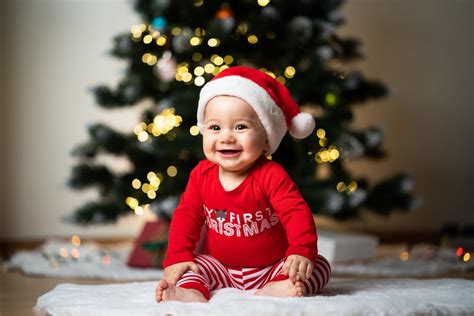 Šventiškai aprengtas kūdikis
