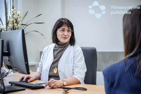 Vaikų gydytoja konsultuoja