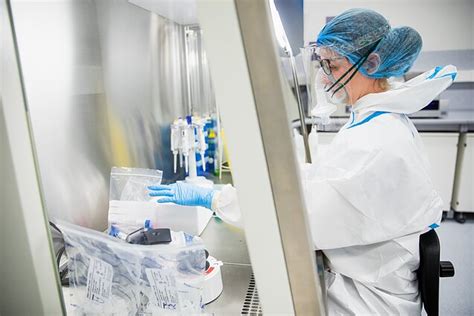 mokslinė laboratorija ir mažinimo lazeris