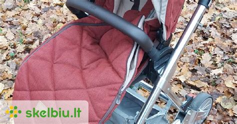 Tvarkingas, išvalytas vaikiškas vežimėlis paruoštas pardavimui