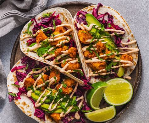 Istorinė iliustracija su žiediniais kopūstais