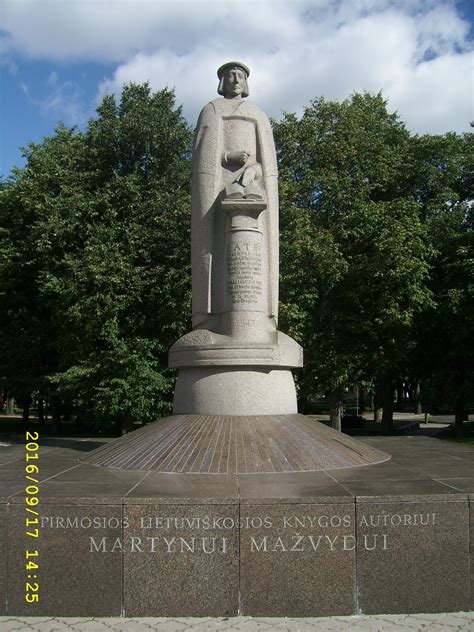 Paminklas Martynui Mažvydui Vilniuje