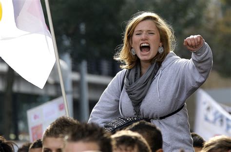 Jauni vyrai tarnyboje