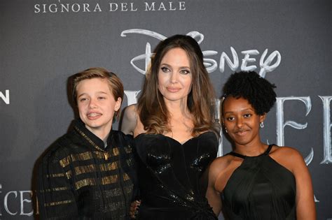 Angelinos Jolie su įvaikintais vaikais