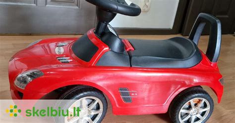 Siuntų tarnybos automobilis pristato vaikišką automobilį