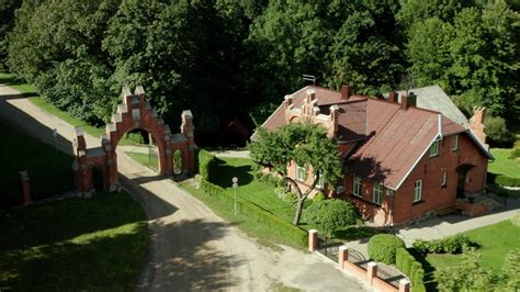 Čiobiškio dvaro pastatų ansamblis
