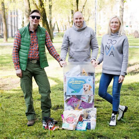 Savanorių veikla su beglobiais gyvūnais