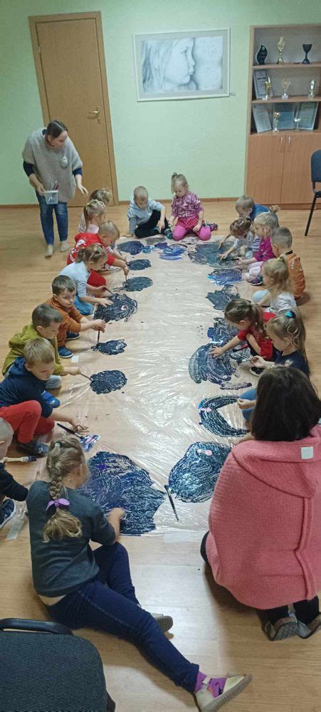 Vaikai, dalyvaujantys edukacinėje veikloje lopšelyje-darželyje 