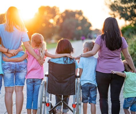 Kaip tėvai gali padėti vaikams su specialiaisiais poreikiais