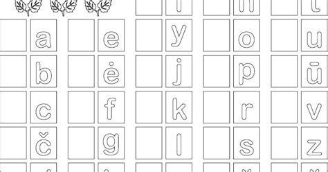 Vaikai, dalyvaujantys edukaciniame žaidime su raidėmis