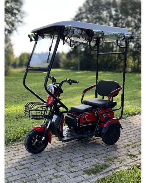 įvairių tipų elektriniai triračiai miestui ir laisvalaikiui